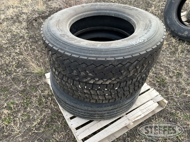 (3) 295/75R22.5 tires